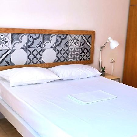 Central Apartment, Fully Equipped Himare Bagian luar foto